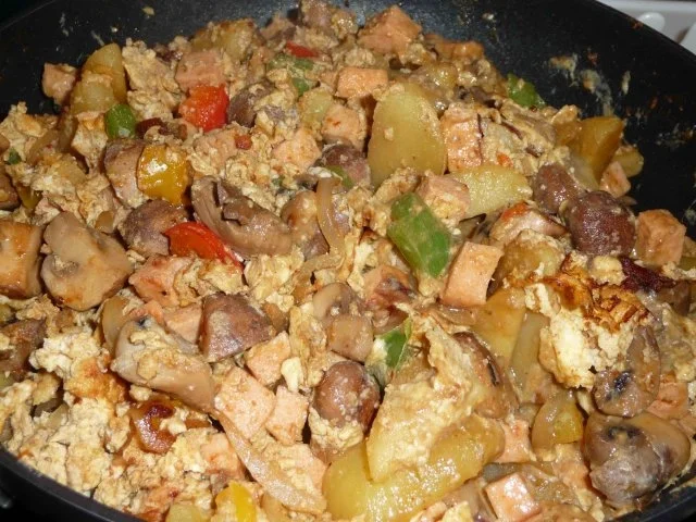 Rezept: Bunte Champignonpfanne mit Ei Bild Nr. 14 Bunte Champignonpfanne mit Ei - Rezept - Bild Nr. 14