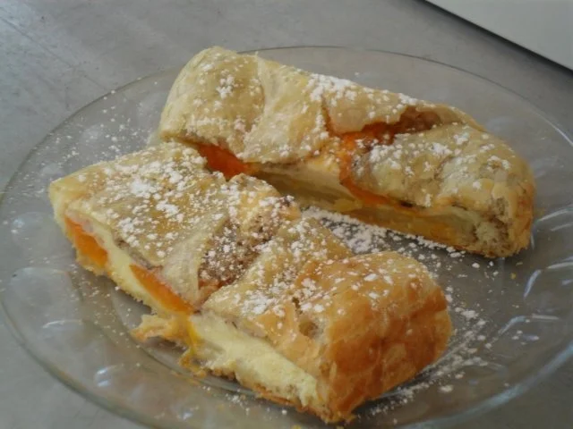 Topfen-Marillenstrudel aus Blätterteig - Rezept - Bild Nr. 9