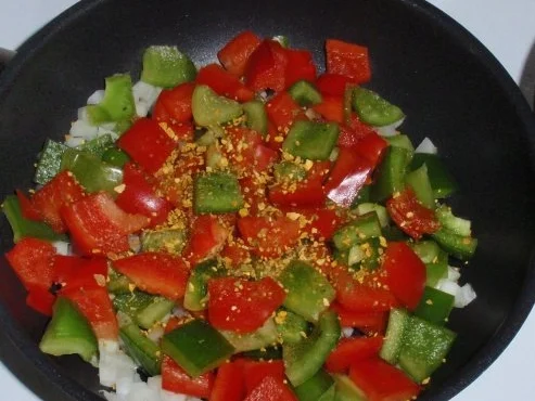 Rezept: Tatar-Pfifferling-Sauce mit Gemüsenudeln Bild Nr. 12 Tatar-Pfifferling-Sauce mit Gemüsenudeln - Rezept - Bild Nr. 12