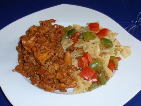 Rezept: Tatar-Pfifferling-Sauce mit Gemüsenudeln Bild Nr. 14 Tatar-Pfifferling-Sauce mit Gemüsenudeln - Rezept - Bild Nr. 14