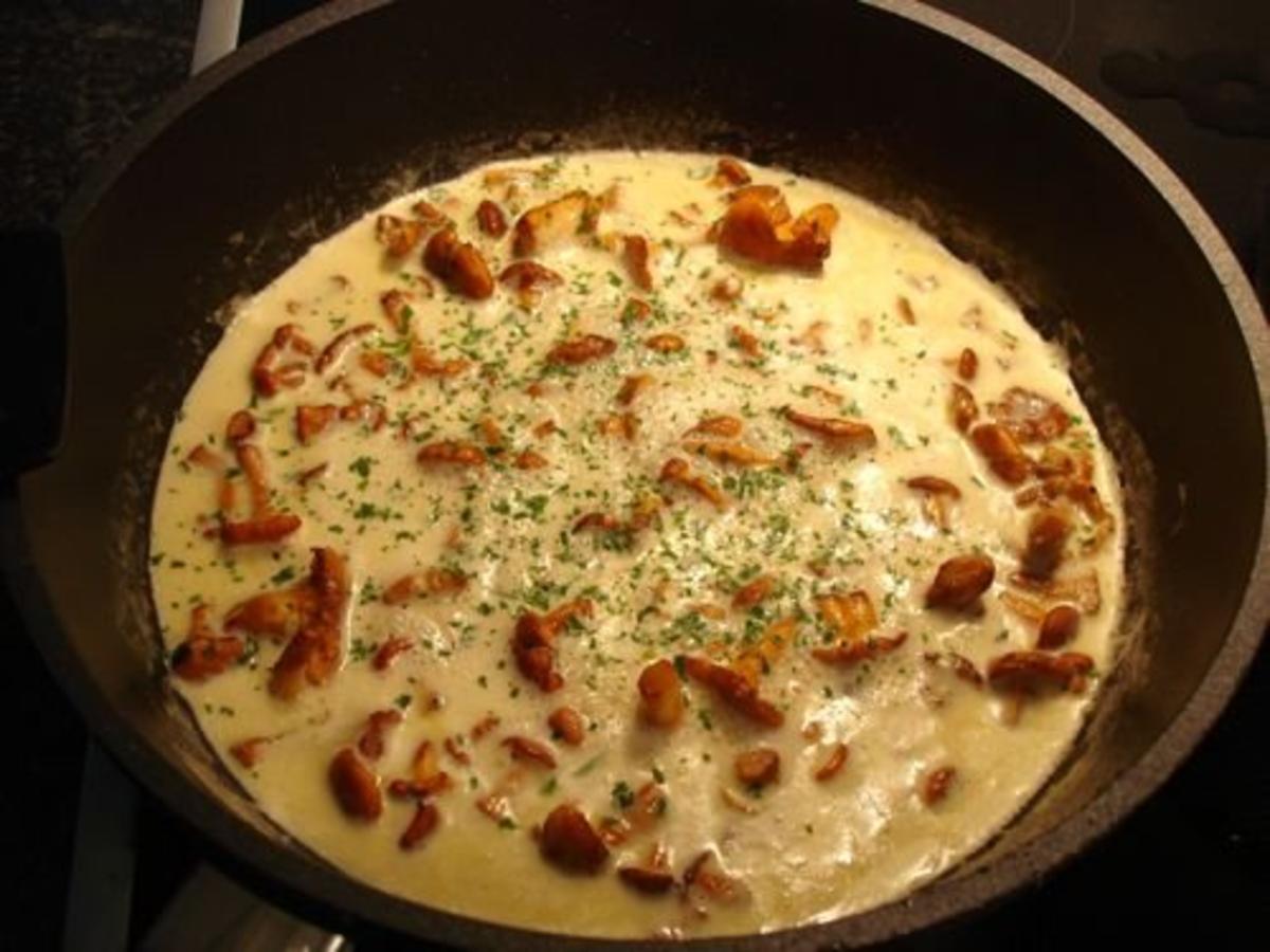 Spaghetti mit Pfifferlingen und Schinken - Rezept - Bild Nr. 3