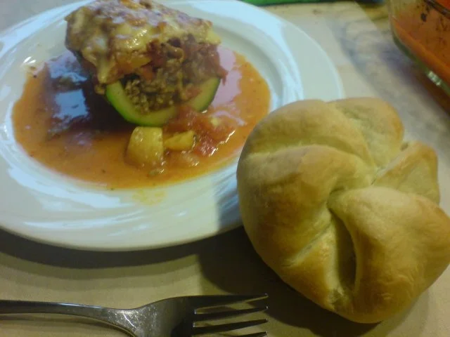 Rezept: Überbackene Zucchinischiffchen - mal etwas anders als sonst... Bild Nr. 2 Überbackene Zucchinischiffchen - mal etwas anders als sonst... - Rezept - Bild Nr. 2