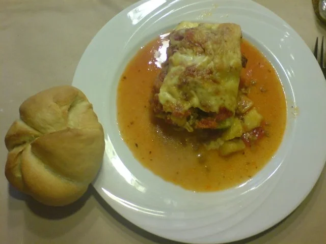 Rezept: Überbackene Zucchinischiffchen - mal etwas anders als sonst... Bild Nr. 3 Überbackene Zucchinischiffchen - mal etwas anders als sonst... - Rezept - Bild Nr. 3