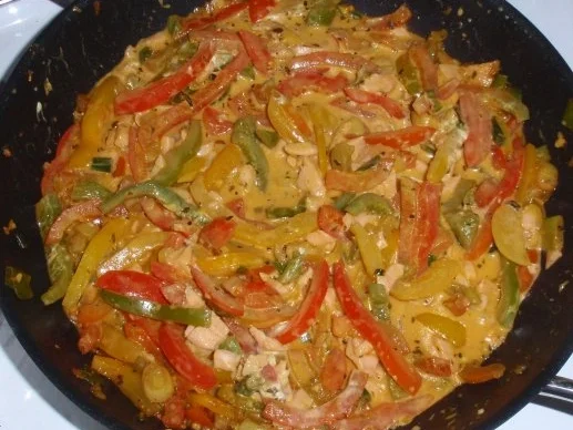 Rezept: Nudel-Paprika-Räucherlachs-Pfanne Bild Nr. 7 Nudel-Paprika-Räucherlachs-Pfanne - Rezept - Bild Nr. 7