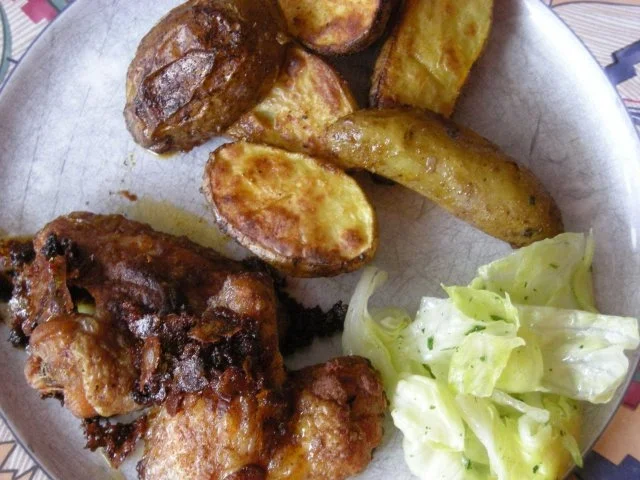 Hähnchenflügel mit Pommeskartoffeln - Rezept - Bild Nr. 3