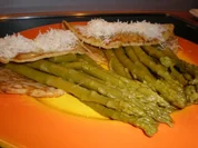 Rezept: Crespelle mit grรผnem Spargel und Parmesan Crespelle mit grรผnem Spargel und Parmesan - Rezept