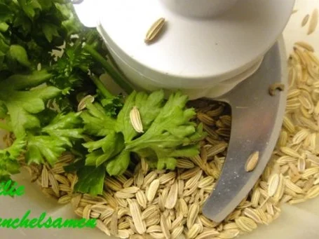 Filet de Colin auf Safran-Curry-Spiegel- Risoleekartoffeln in Gaenseschmalz und Kraeutern - Rezept - Bild Nr. 5