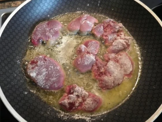 Hähnchenleber exotisch angehaucht an Süßkartoffelchips - Rezept - Bild Nr. 9