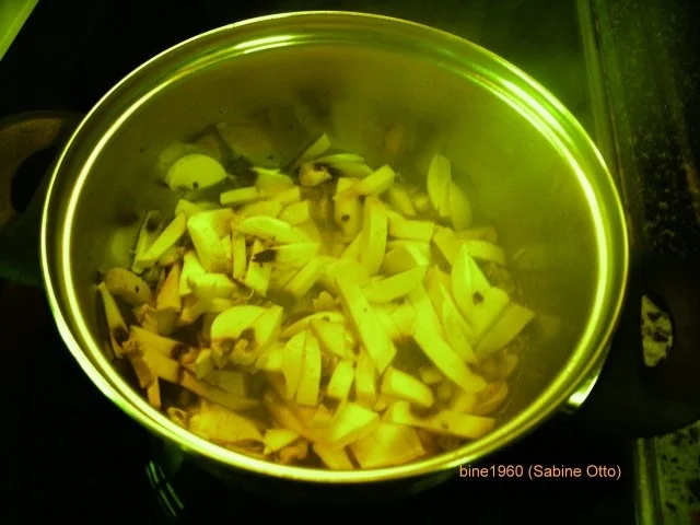 KÄSE - CHAMPIGNONSAUCE - Rezept - Bild Nr. 2