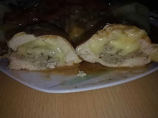 Geflügel: Hähnchenbrust gefüllt mit Mett und Gouda - Rezept