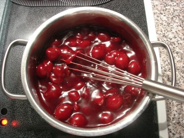 Kirsch-Quark-Eierlikör-Schokostreusel-Nachtisch - Rezept