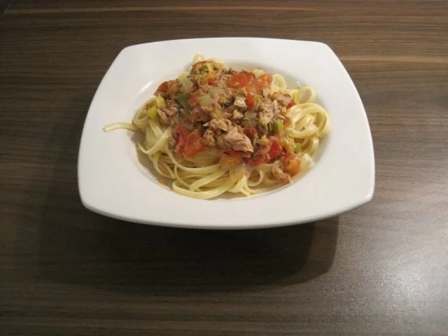 Rezept: Blitzrezept: Nudeln mit Tomaten und Thunfisch Blitzrezept: Nudeln mit Tomaten und Thunfisch - Rezept