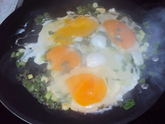 Rezept: Frühlingszwiebel Rührei Bild Nr. 5 Frühlingszwiebel Rührei - Rezept - Bild Nr. 5