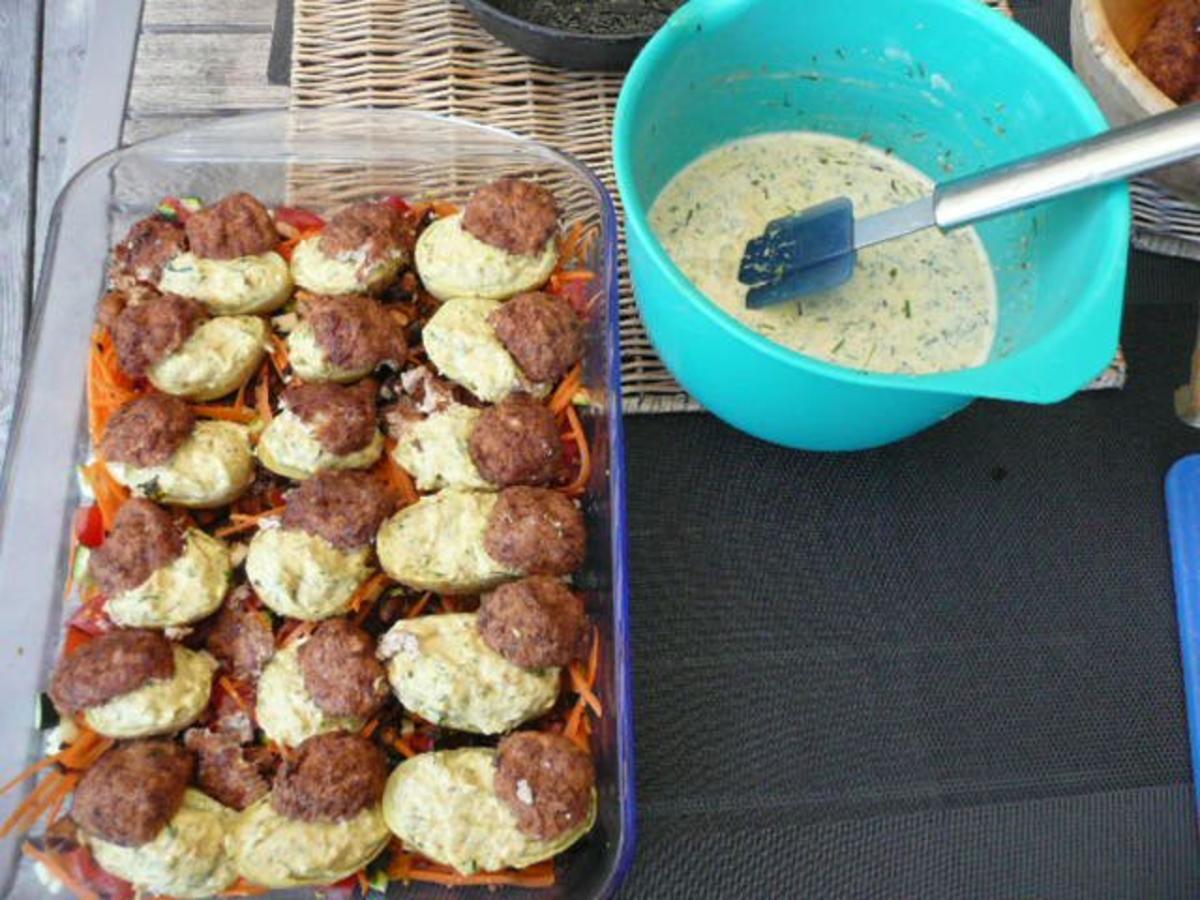 Bilder für AUFLAUF :PESTO-KARTOFFELN mit Hackbällchen - Rezept