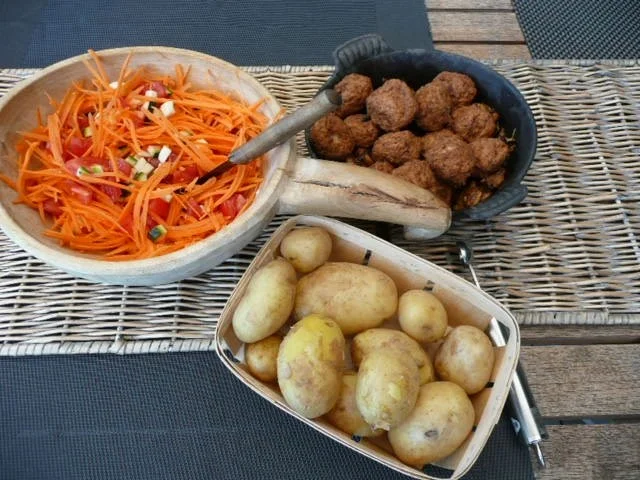 Rezept: AUFLAUF :PESTO-KARTOFFELN mit Hackbällchen Bild Nr. 2 AUFLAUF :PESTO-KARTOFFELN mit Hackbällchen - Rezept - Bild Nr. 2