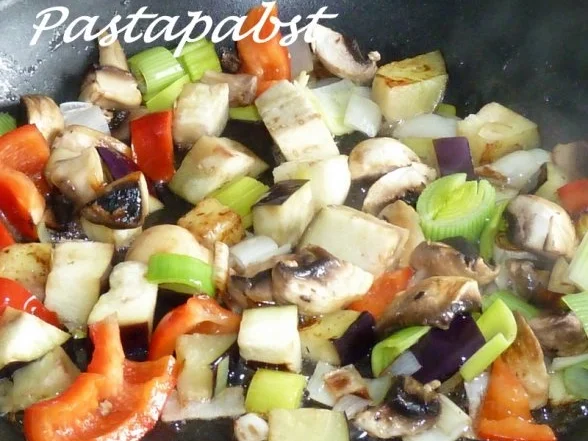 Rezept: Kräuterhähnchen Bild Nr. 4 Kräuterhähnchen - Rezept - Bild Nr. 4