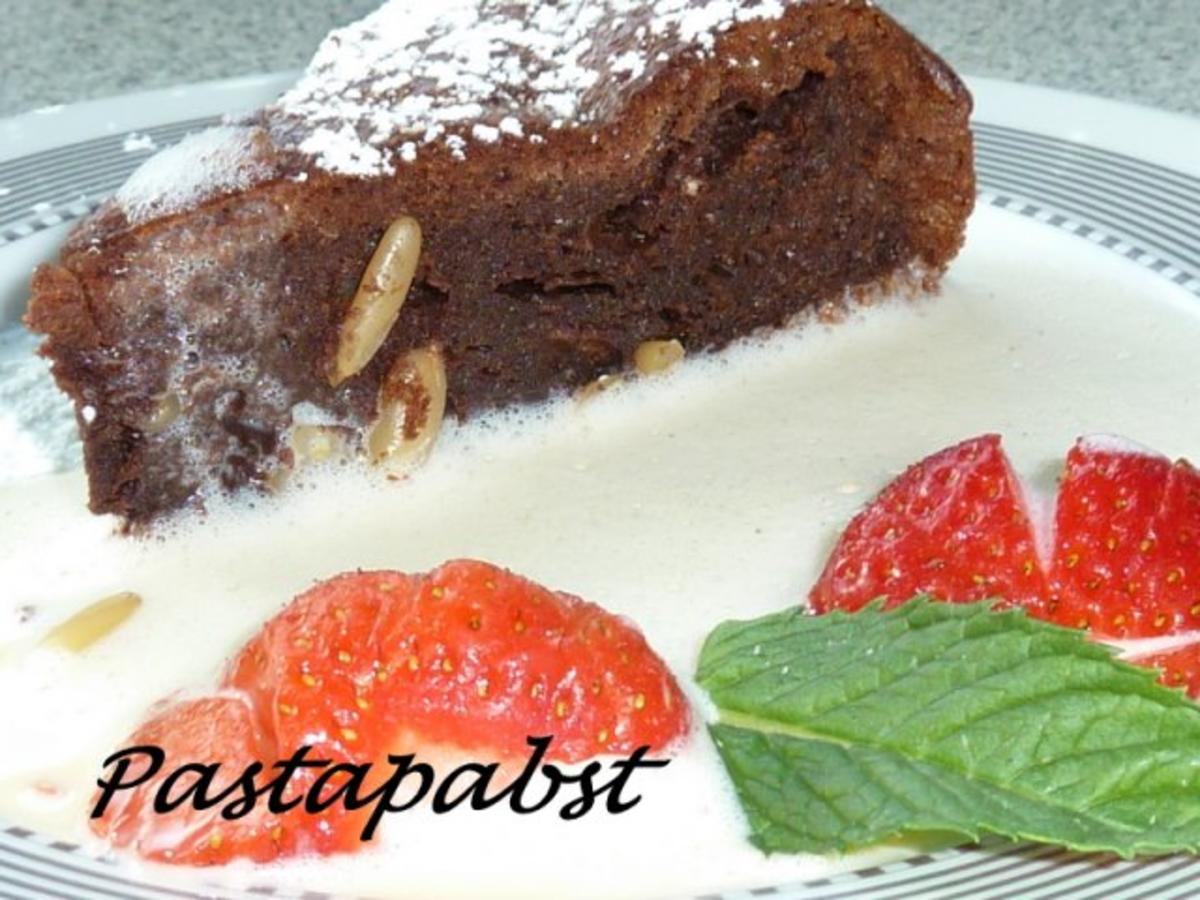 Italienischer Schokoladenkuchen mit Pinienkernen - Rezept - Bild Nr. 3