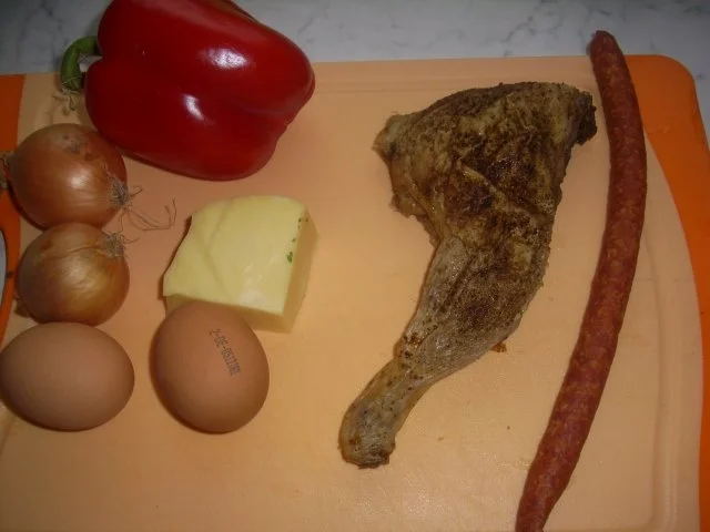 Spiegelei auf Hähnchen-Paprikabett - Rezept - Bild Nr. 2