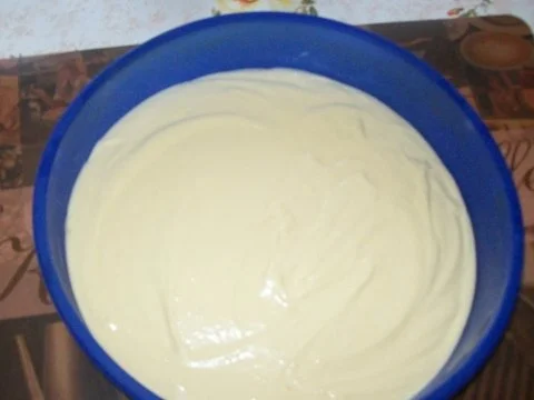 Rezept: Irenes Rhabarberkuchen mit Eierlikör und Baiser Bild Nr. 4 Irenes Rhabarberkuchen mit Eierlikör und Baiser - Rezept - Bild Nr. 4