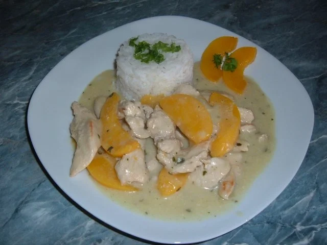 Rezept: Geflügel : Putengenschnetzeltes mit Pfirsich Bild Nr. 2 Geflügel : Putengenschnetzeltes mit Pfirsich - Rezept - Bild Nr. 2