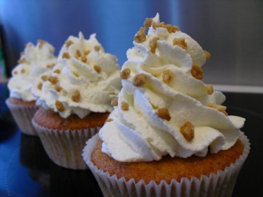 Bananen Cupcakes mit Honig Frosting - einfach - von Djogo Bananen Cupcakes mit Honig Frosting - einfach - von Djogo