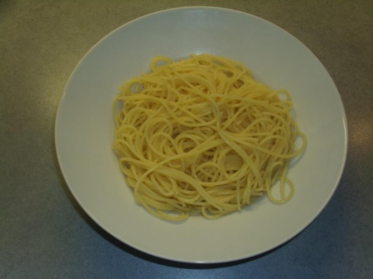 Spaghetti Bolognese - Rezept - Bild Nr. 4