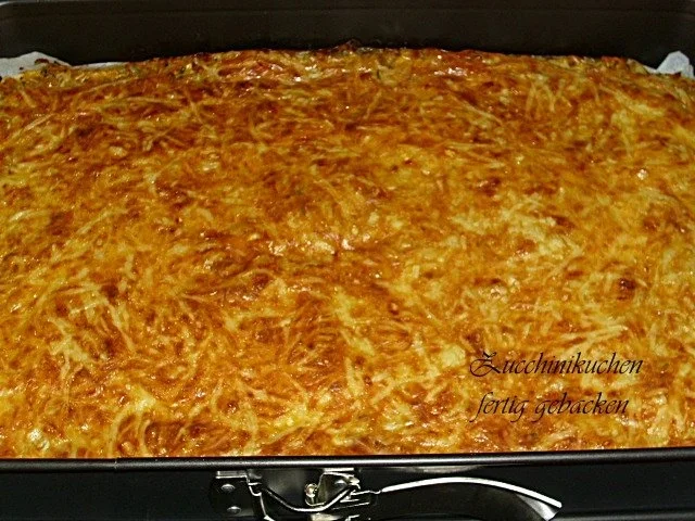Rezept: Pikanter Zucchinikuchen Bild Nr. 4 Pikanter Zucchinikuchen - Rezept - Bild Nr. 4