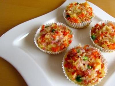 Reis-Muffins mit Gemüse-Schinken-Würfeln - Rezept