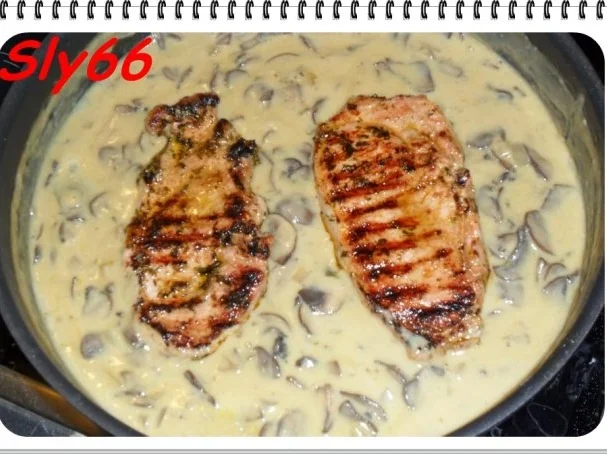 Rezept: Fleischgerichte:Schweinskarree mit Champignon-Weißwein-Senfsoße Bild Nr. 11 Fleischgerichte:Schweinskarree mit Champignon-Weißwein-Senfsoße - Rezept - Bild Nr. 11