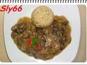 Fleischgerichte:Schweinskarree mit Champignon-Weißwein-Senfsoße - Rezept