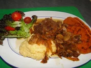 Zwiebelgemüse mit Pilzen           FOTOS - Rezept