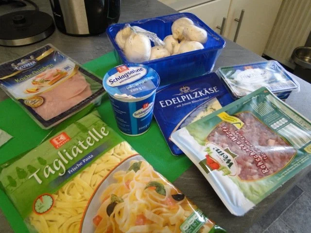 Tagliatelle mit Riesengarnelen in Schinken-Käse-Sahne-Sauce - Rezept - Bild Nr. 3