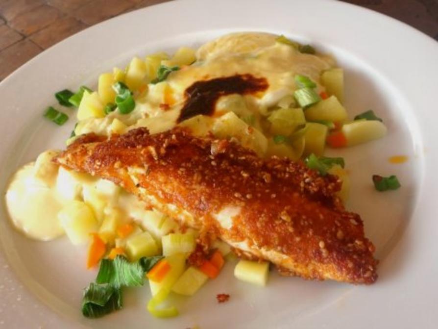 Seelachs in Vollkorn Curry Kruste auf Lauchkartoffelgratin - einfach ...