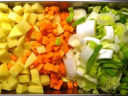 Rezept: Seelachs in Vollkorn-Curry-Kruste auf Lauchkartoffelgratin Bild Nr. 2 Seelachs in Vollkorn-Curry-Kruste auf Lauchkartoffelgratin - Rezept - Bild Nr. 2