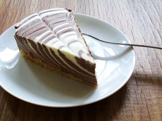 Rezept: Zebratorte Bild Nr. 4 Zebratorte - Rezept - Bild Nr. 4