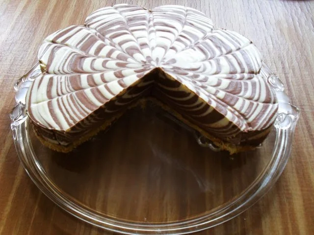 Rezept: Zebratorte Bild Nr. 2 Zebratorte - Rezept - Bild Nr. 2