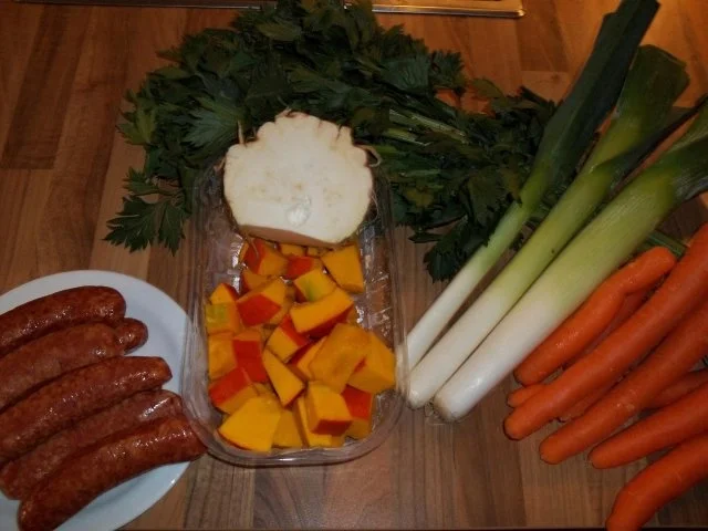 Rezept: Kürbissuppe aus Hokkaidokürbis Bild Nr. 2 Kürbissuppe aus Hokkaidokürbis - Rezept - Bild Nr. 2