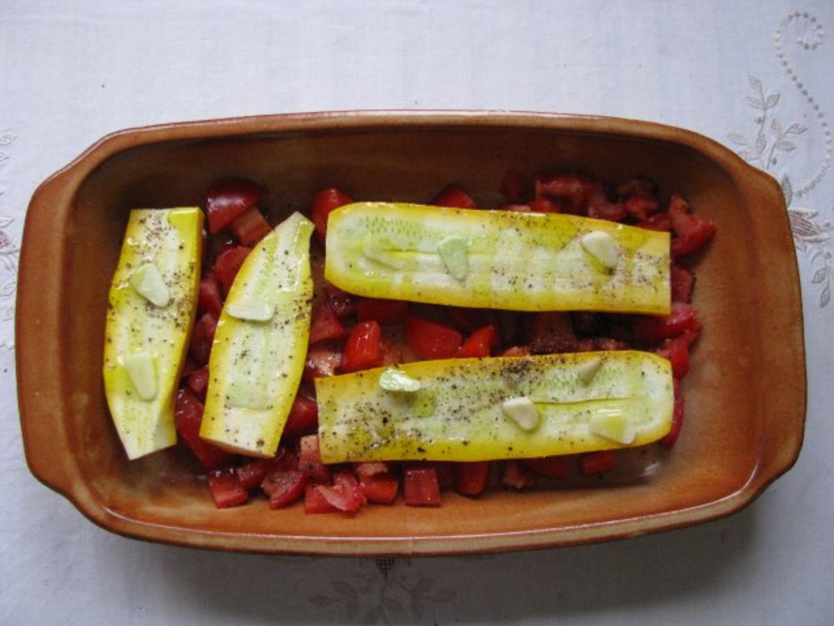 Gemüse: Mit Parmesanbröseln überbackene Zucchini - Rezept - Bild Nr. 2