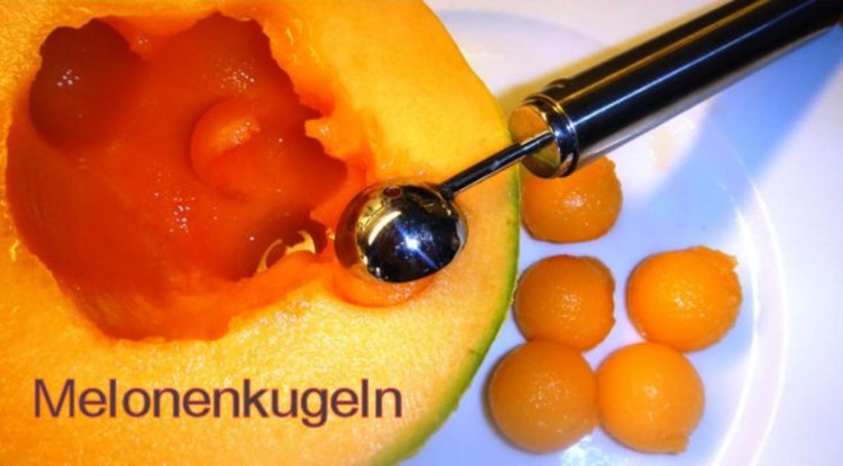 Melonen-Sorbet auf seinem Couli mit Porto und Pistazien - Rezept - Bild Nr. 2