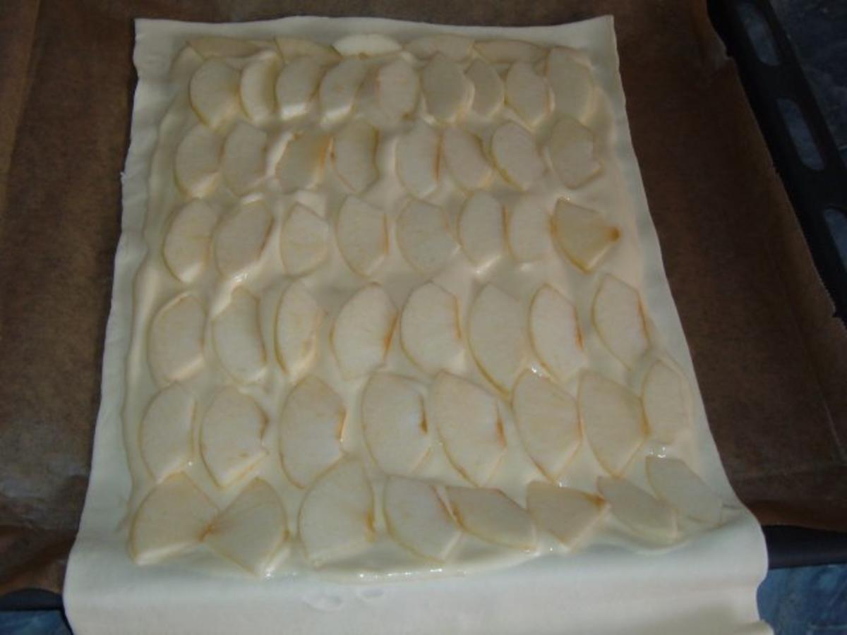 Kuchen : Blätterteig Rolle mit Apfel und Pudding - Rezept - Bild Nr. 5