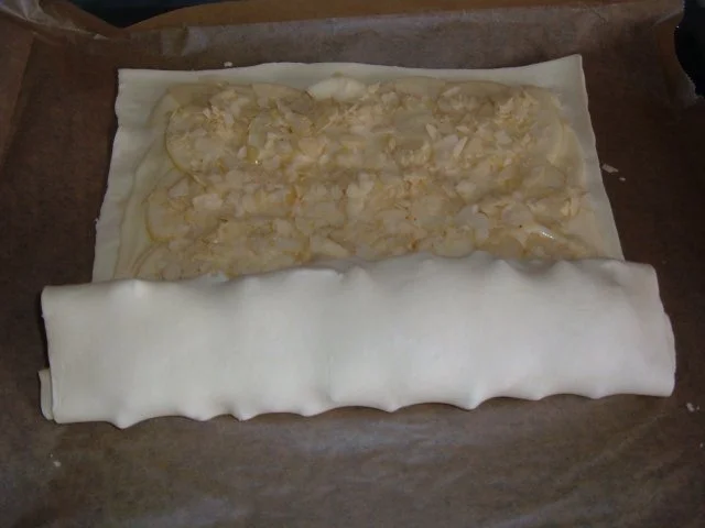 Kuchen : Blätterteig Rolle mit Apfel und Pudding - Rezept - Bild Nr. 7