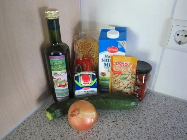 Rezept: Nudelsalat mediteraner Art Bild Nr. 2 Nudelsalat mediteraner Art - Rezept - Bild Nr. 2