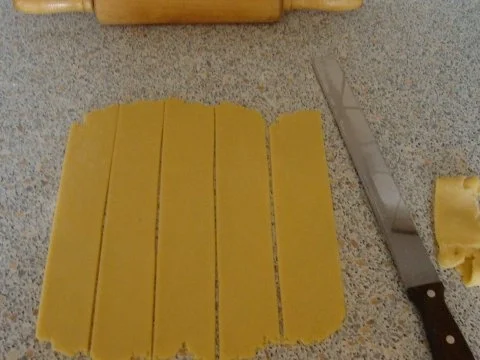 Rezept: großer Johannisbeerkuchen mit Nußbaiser Bild Nr. 4 großer Johannisbeerkuchen mit Nußbaiser - Rezept - Bild Nr. 4