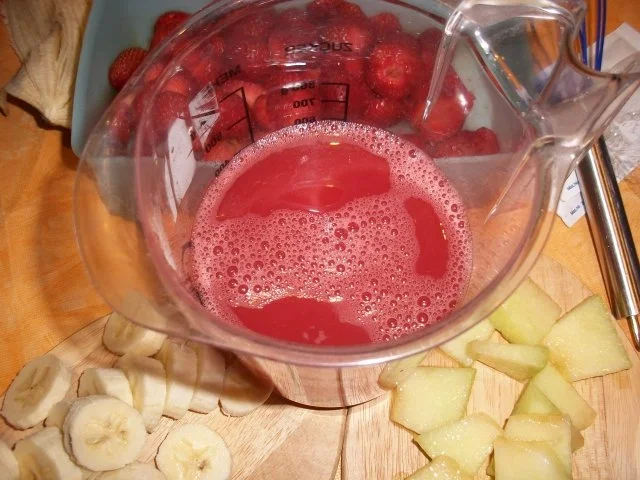 Rezept: Wassermelonegelee mit Früchten Bild Nr. 2 Wassermelonegelee mit Früchten - Rezept - Bild Nr. 2