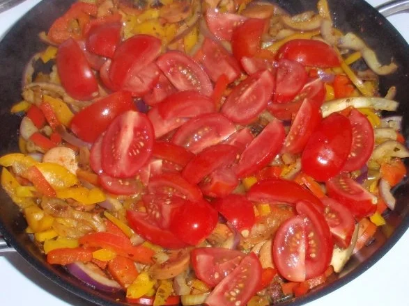 Bunte-Würstchen-Nudel-Pfanne - Rezept - Bild Nr. 8