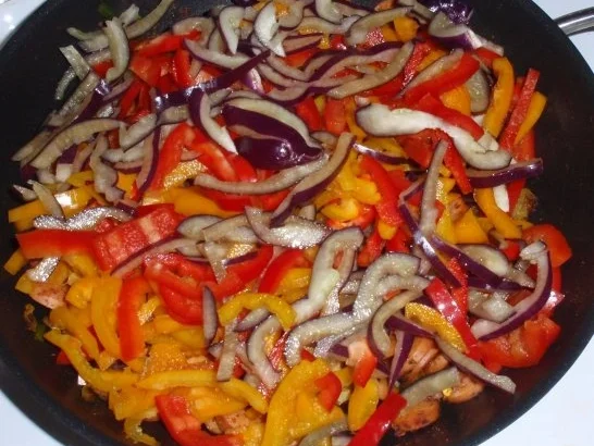 Bunte-Würstchen-Nudel-Pfanne - Rezept - Bild Nr. 6