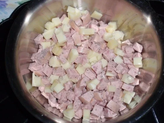 Rezept: Wurstsalat - Schweizer Art Bild Nr. 5 Wurstsalat - Schweizer Art - Rezept - Bild Nr. 5