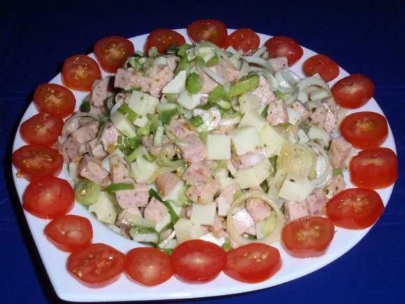Rezept: Wurstsalat - Schweizer Art Bild Nr. 8 Wurstsalat - Schweizer Art - Rezept - Bild Nr. 8