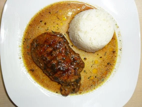 Fleischgerichte:Minutensteaks in Biersoße - Rezept