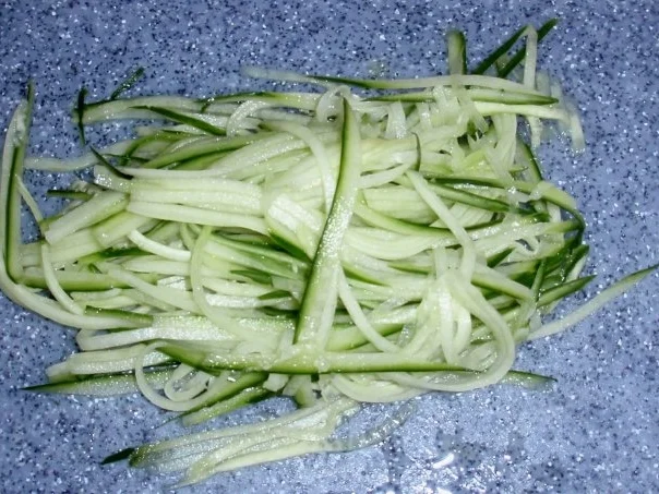 Rezept: Nudelsalat *Sommerlaune* Bild Nr. 2 Nudelsalat *Sommerlaune* - Rezept - Bild Nr. 2